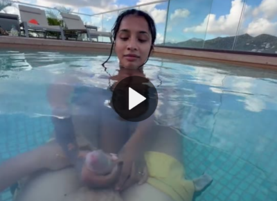 NEW OnlyFans – Yasmina Khan Busty Indian Gives an Amazing Blowjob in the Public Hotel Pool 4K >>>