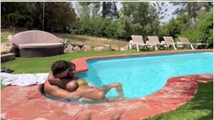 NEW Onlyfans Yasmina Khan – The Neighbour Watches Us As We Have Sex In The Garden Pool